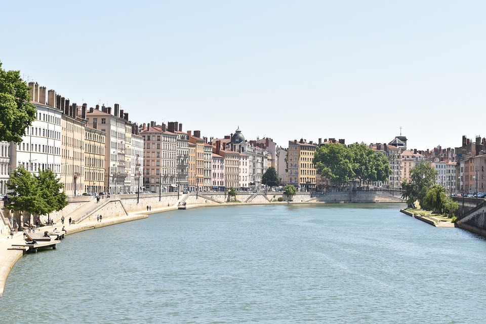 Lire la suite à propos de l’article Chauffeur privé VTC/TAXI à Villeurbanne et ses alentours